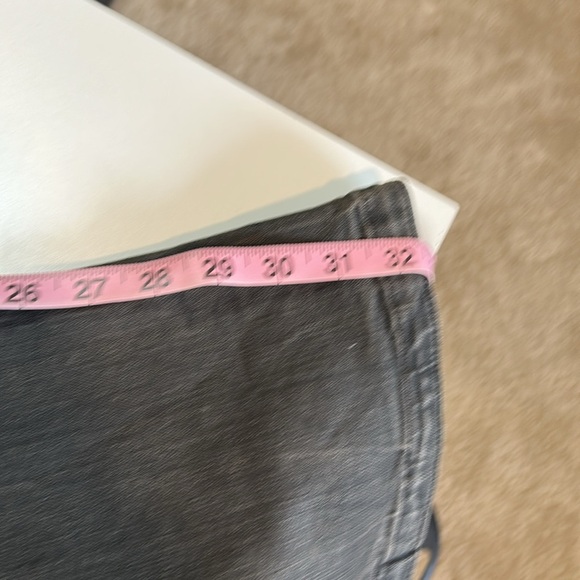 FREE PEOPLE VICTOR MOTO GRAY/BLACK MID RISE FLARE JEANS SIZE 28 - Picture 10 of 12